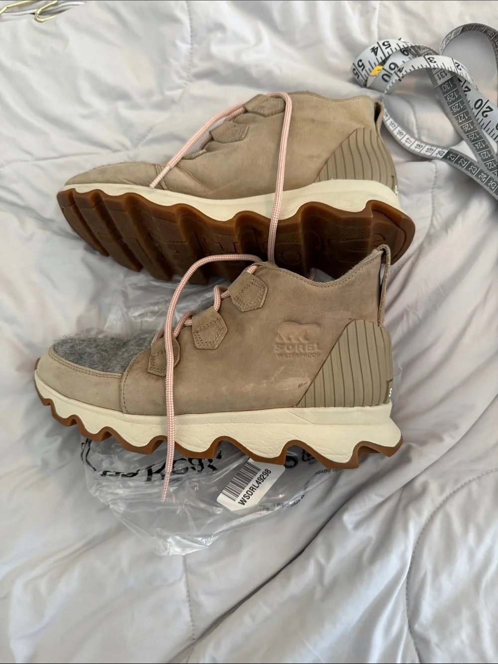 Sorel Beige & Gray Women's Ankle Sneakers with Pink Laces